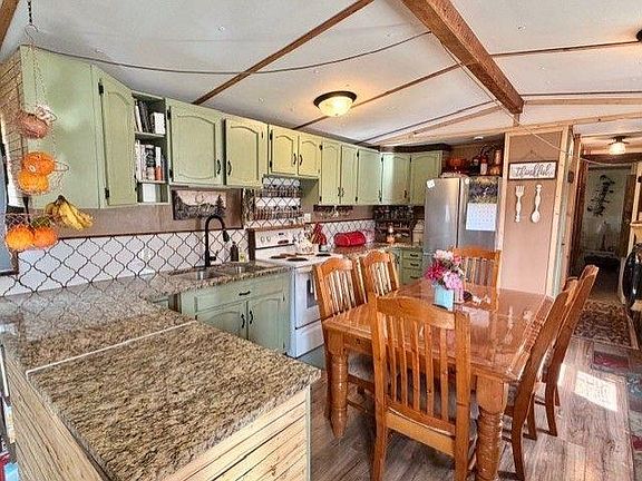 2nd image of 2446C Pleasant Valley Rd