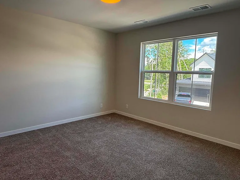 2 master suites upstairs!