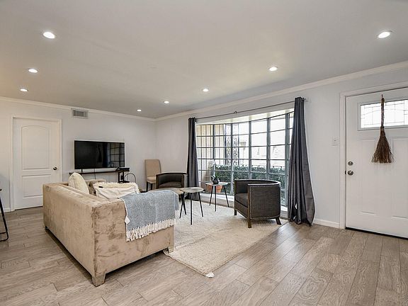 5th image of 2619 Marilee Ln #2