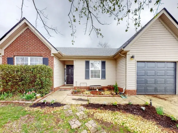 832 Lavergne Ln, La Vergne, TN 37086