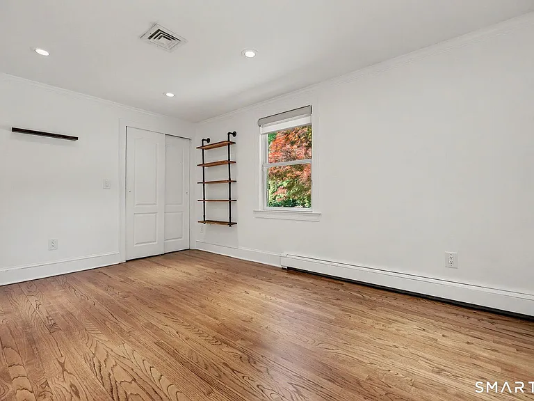 130 W Norwalk Rd — Photo 14