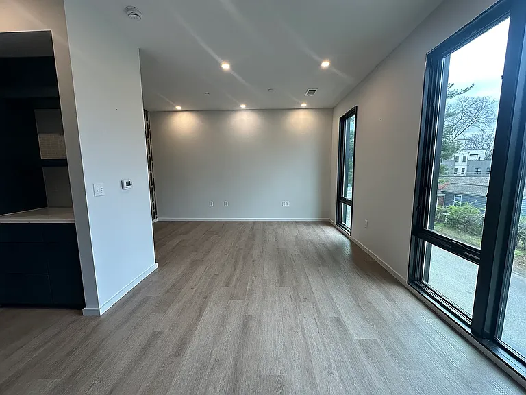 500 Merritt Ave #210 — Photo 18
