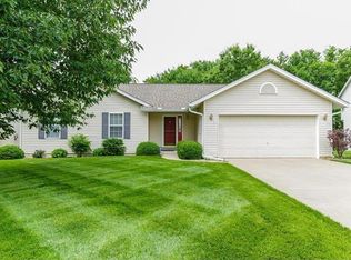 403 Meadowside Ct, Saint Charles, MO 63304