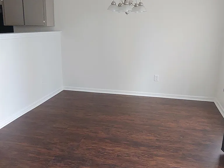 117 Hunt Club Ct — Photo 9