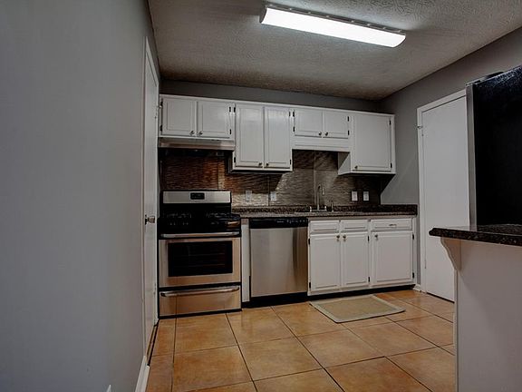 3rd image of 1431 Springleaf Cir SE