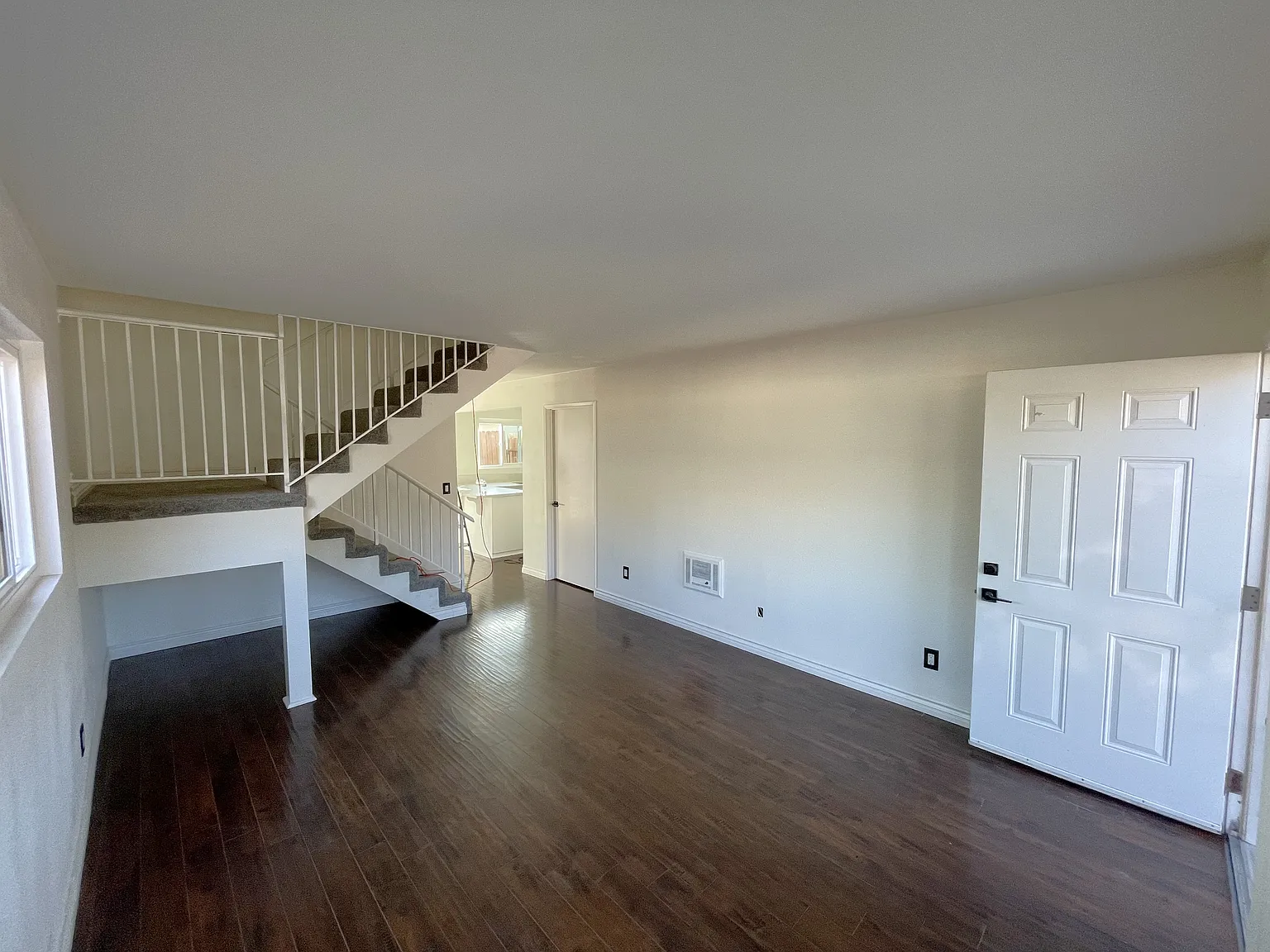 3 bed, 1.5 bath, 1236 sqft, $3,560 — Photo 4