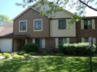 27W681 Grasmere Dr UNIT 1801, Winfield, IL 60190
