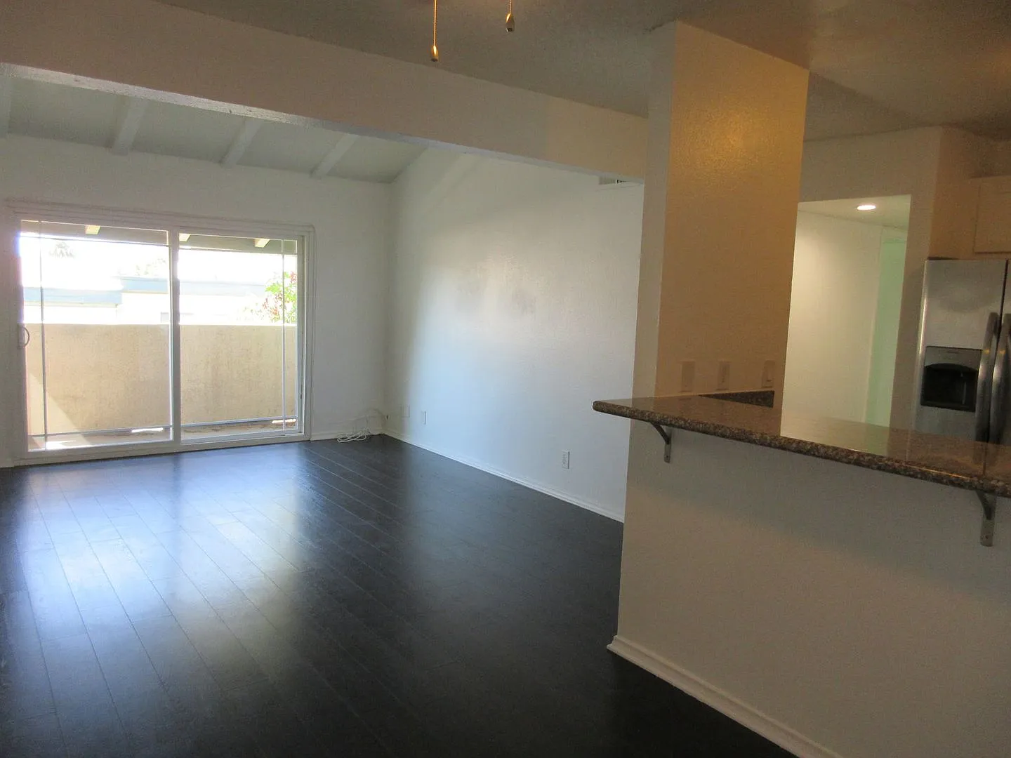 Duggan Property Management, Inc presents, Granada Hills Condo on Woodley. — Photo 2