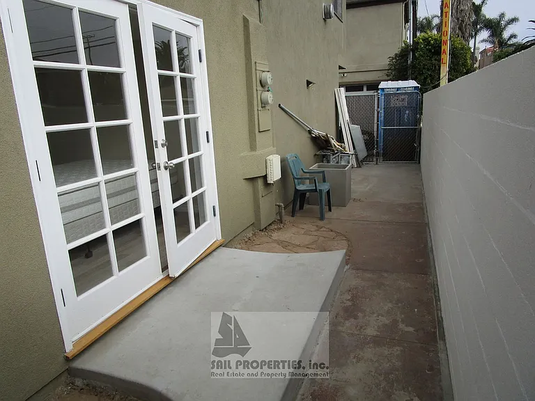 614 13th St #1 — Photo 9
