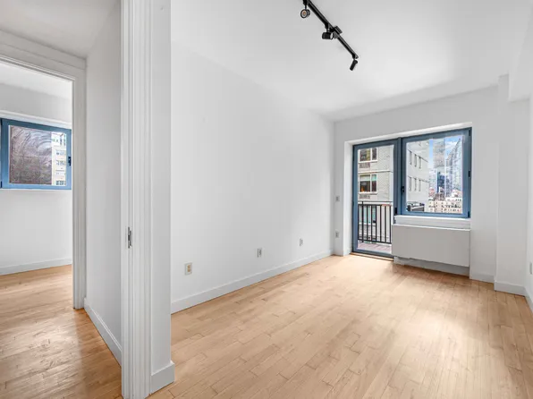 330 East 57th Street image 6 of 12