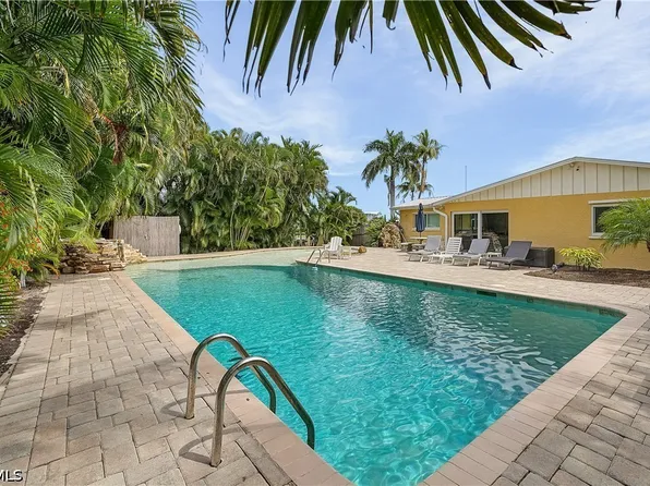 3596 Emerald Ave, Saint James City, FL 33956