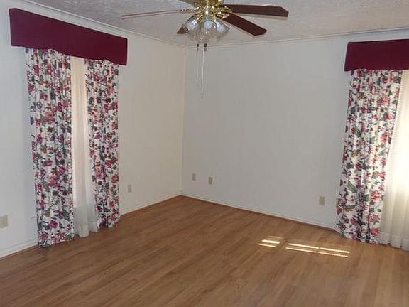 5th image of 1608 NW 39th St