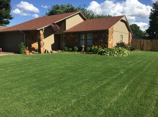 4425 W Pittsburg St, Broken Arrow, OK 74012