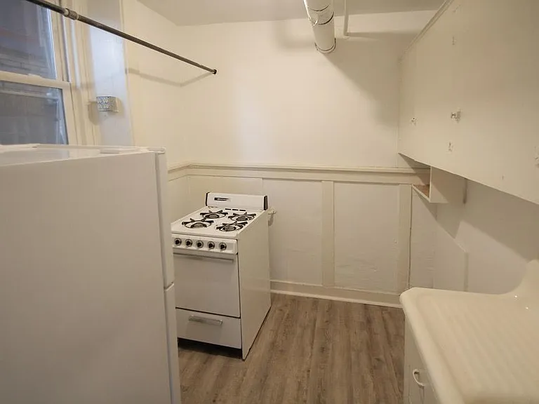 500 Todd St #4 — Photo 2