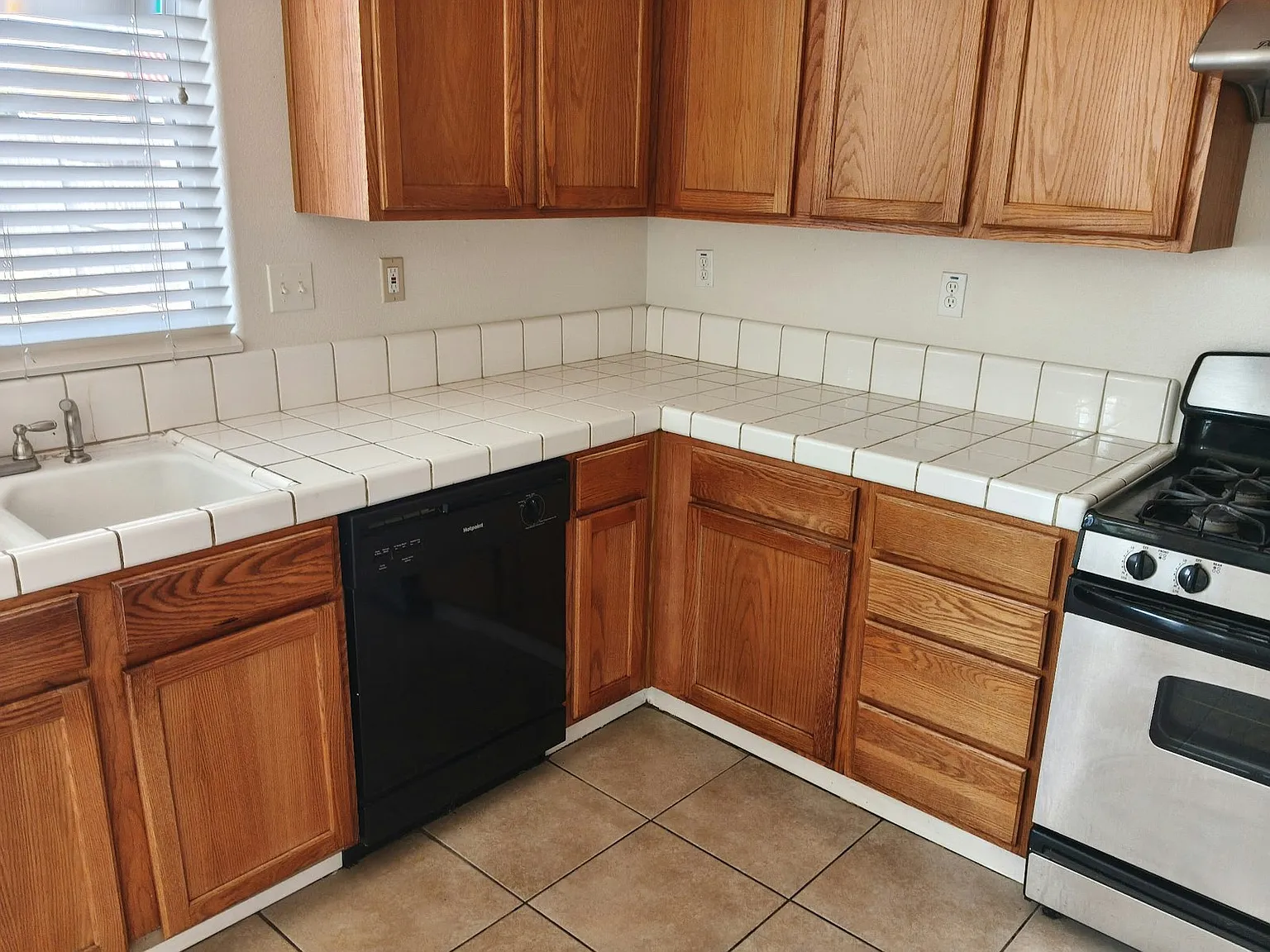 5929 Tangerine Avenue — Photo 4
