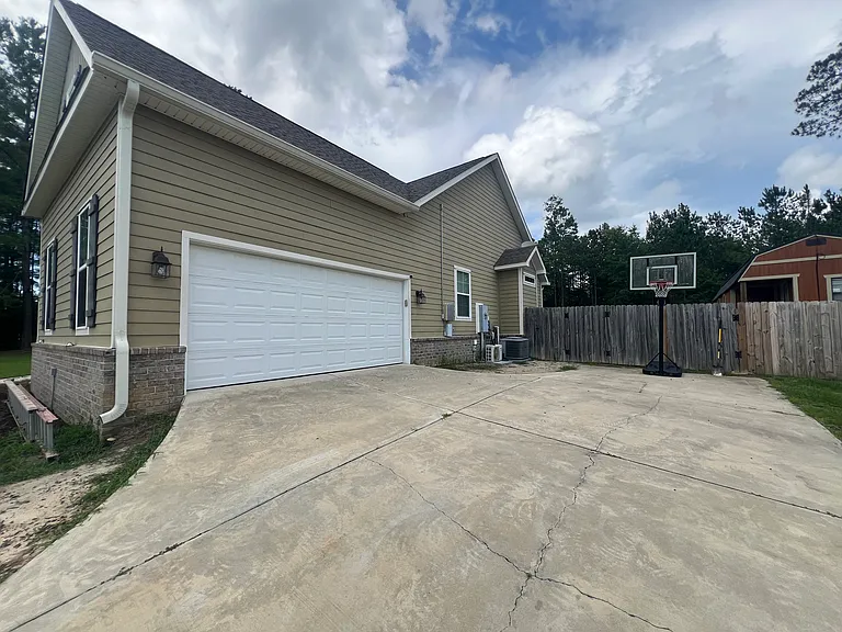 203 Tannery Ln — Photo 35