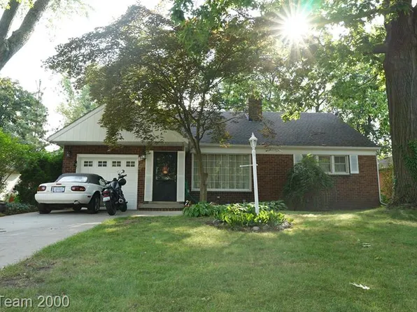 3 Boone Ln, Dearborn, MI 48120