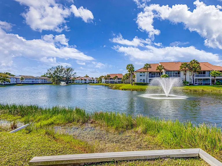 296 Cypress Point Dr — Photo 50