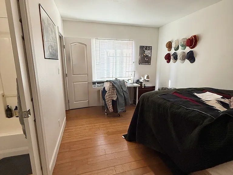 1238 W 35th St — Photo 7