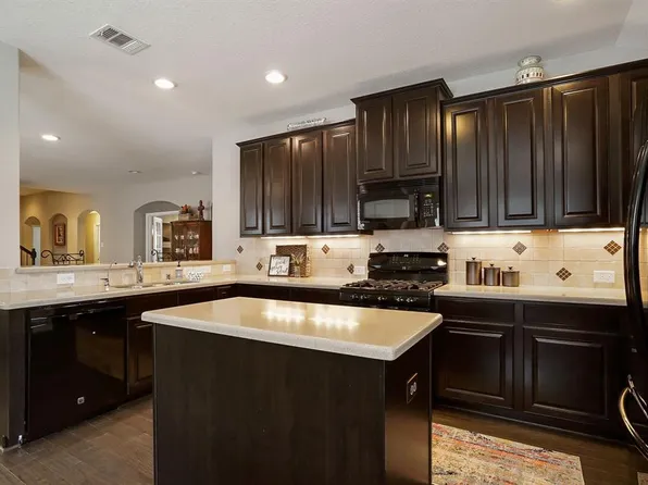 103 Forest Heights Way, Montgomery, TX 77316