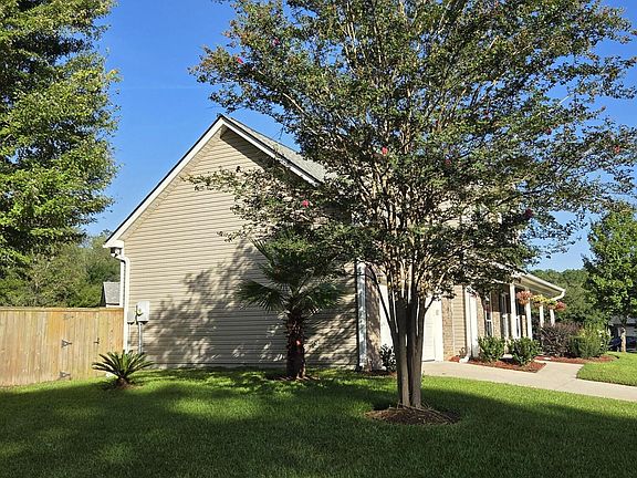 2nd image of 207 Fernwood Dr