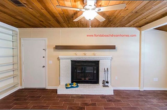 1st image of 383 Oakland Cir