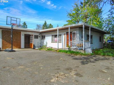 1047 State Highway 42, Winston, OR, 97496