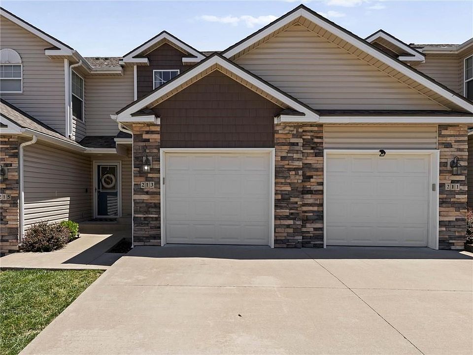 1st image of 213 Pointe Ln