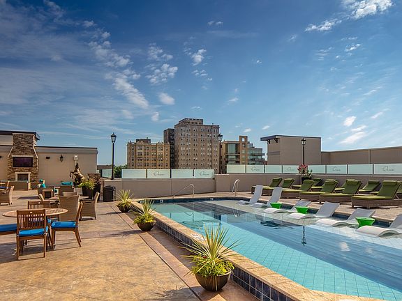 2nd image of 4567 W Pine Blvd APT 526