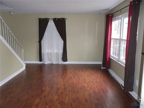 5th image of 3718 Lakepointe Dr