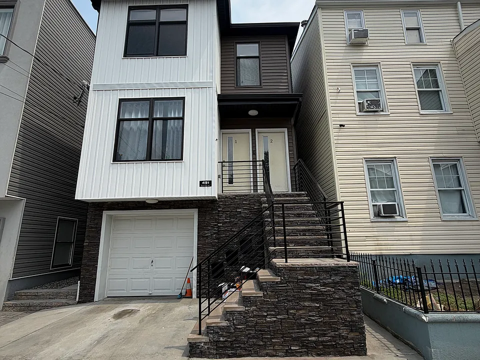 491 Summer St #2