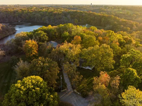 8700 Trail Ridge St, Kansas City, MO 64139