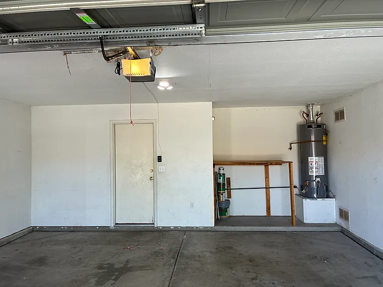 10523 W Windsor Blvd — Photo 33