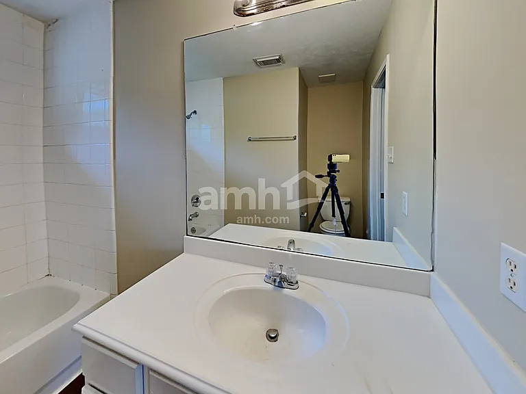 4002 Portman Glen Ln — Photo 11