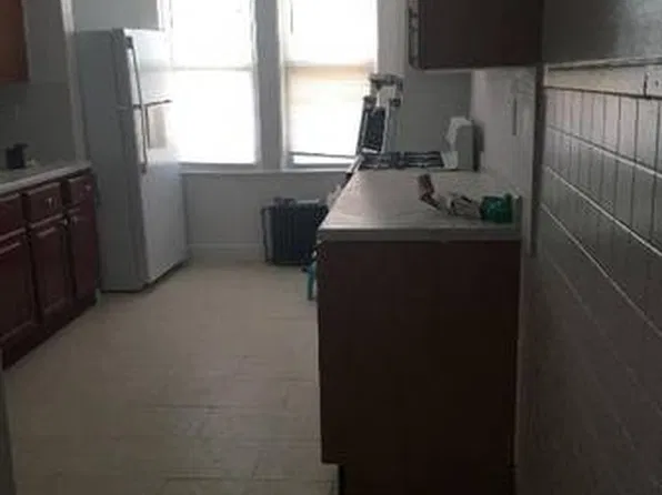 (undisclosed Address), Woodhaven, NY 11421