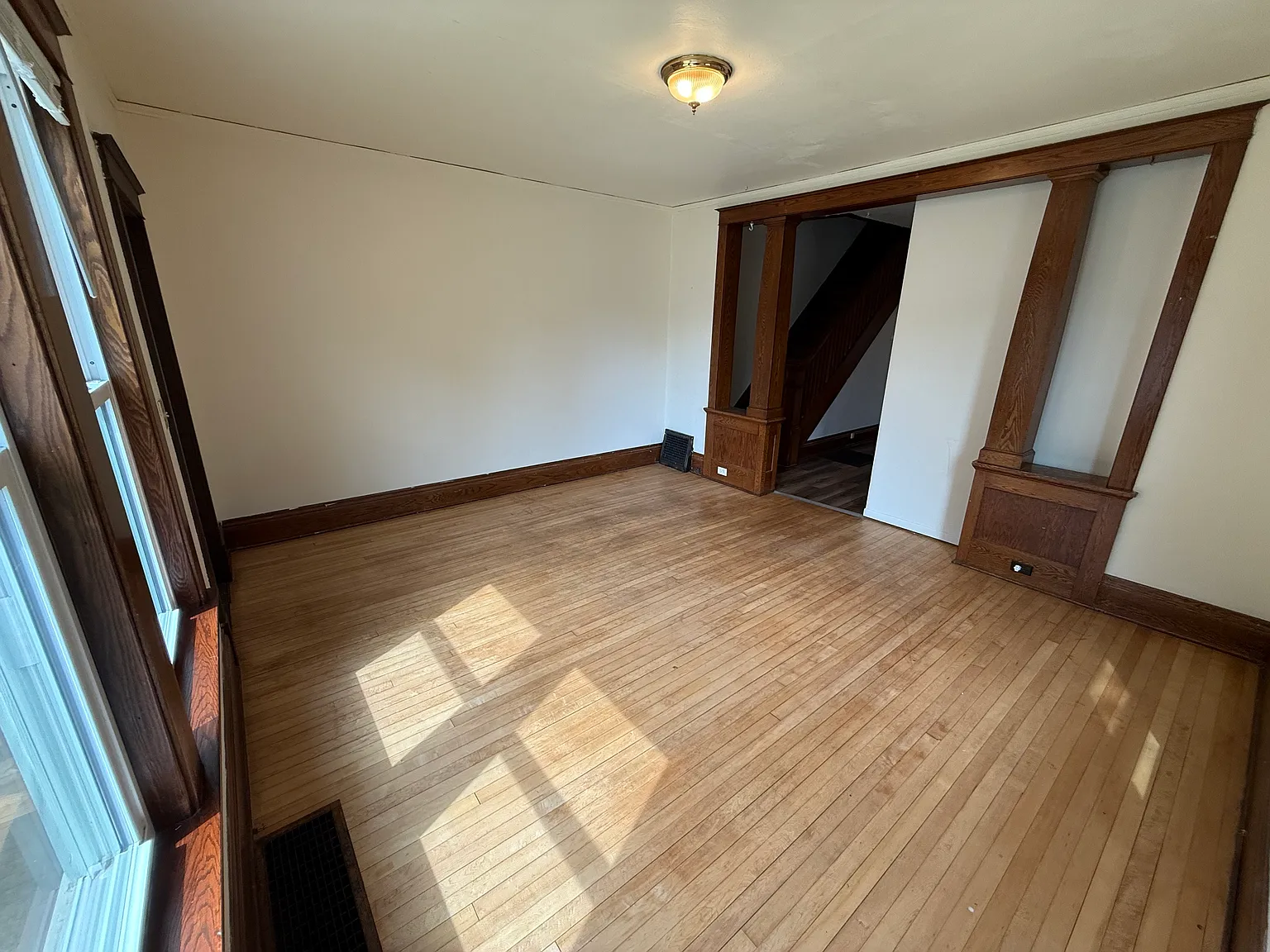 4 bed, $1,900 — Photo 3