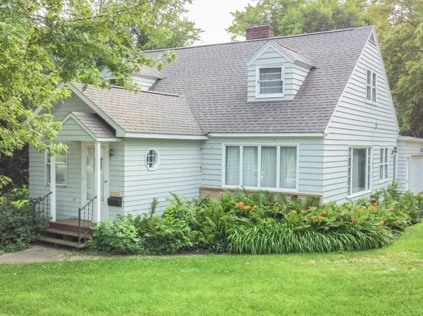 761 Center St, Tracy, MN 56175