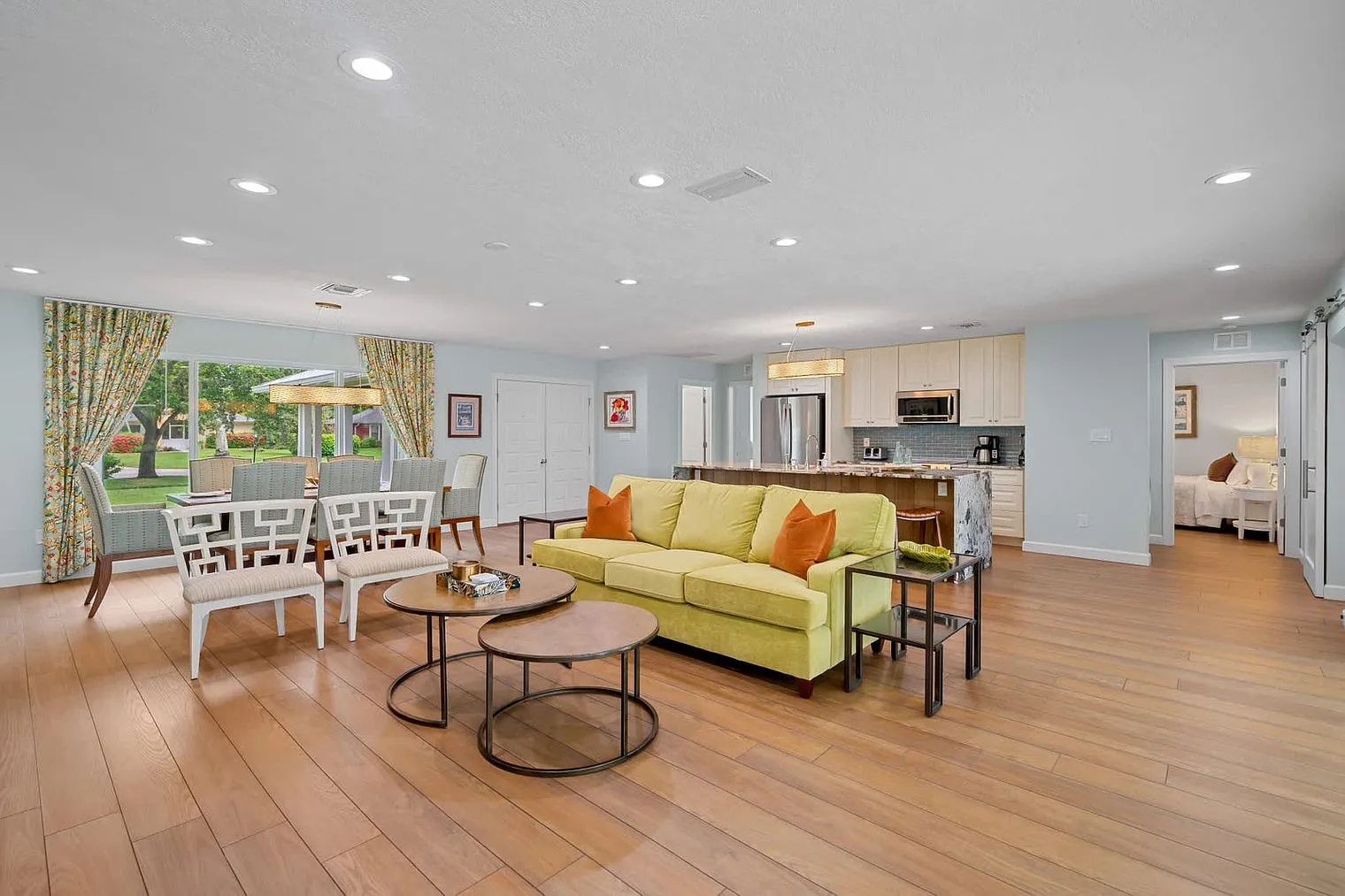 4 bed, 4.0 bath, $4,725 — Photo 2