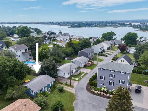 68 Durkin Dr, Narragansett, RI 02882
