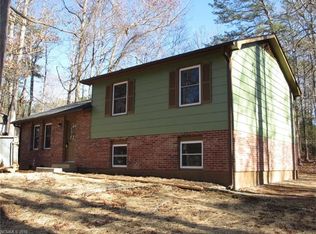 226 Salisbury Rd, Hendersonville, NC 28792