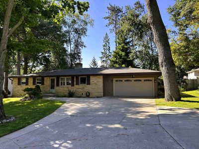 1663 Birchwood Dr, Green Bay, WI, 54304