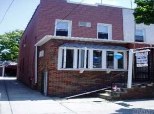 7025 69th St, Ridgewood, NY 11385