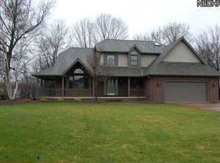 2414 Hunters Rdg, Youngstown, OH 44512