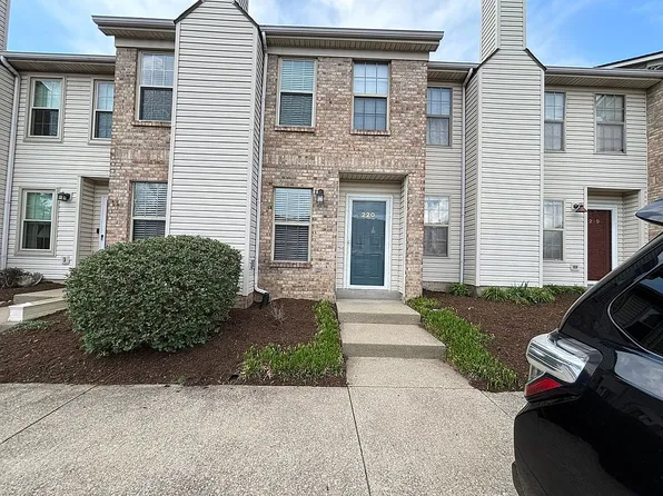 3101 Kirklevington Dr APT 220, Lexington, KY 40517