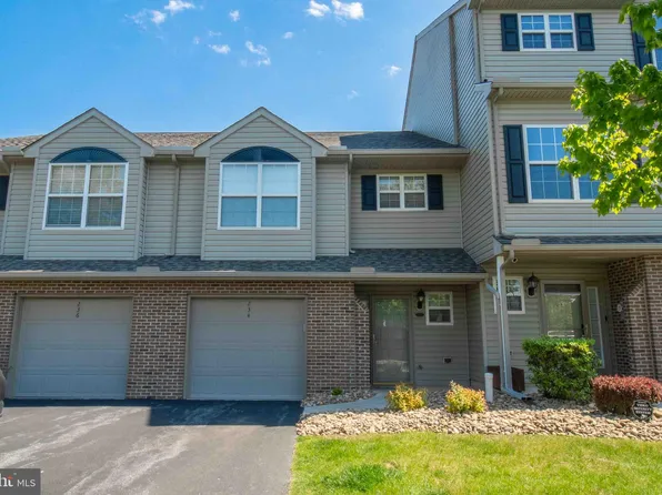 234 Osprey Ln, Hummelstown, PA 17036