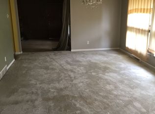 12070 Mignon Dr, Florissant, MO