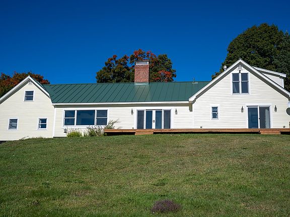 4th image of 388 Dolloff Pond Road