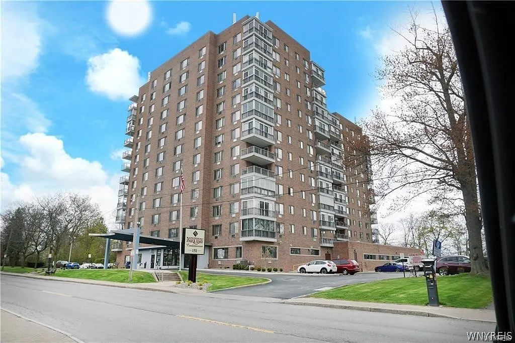 151 Buffalo Ave — Photo 1