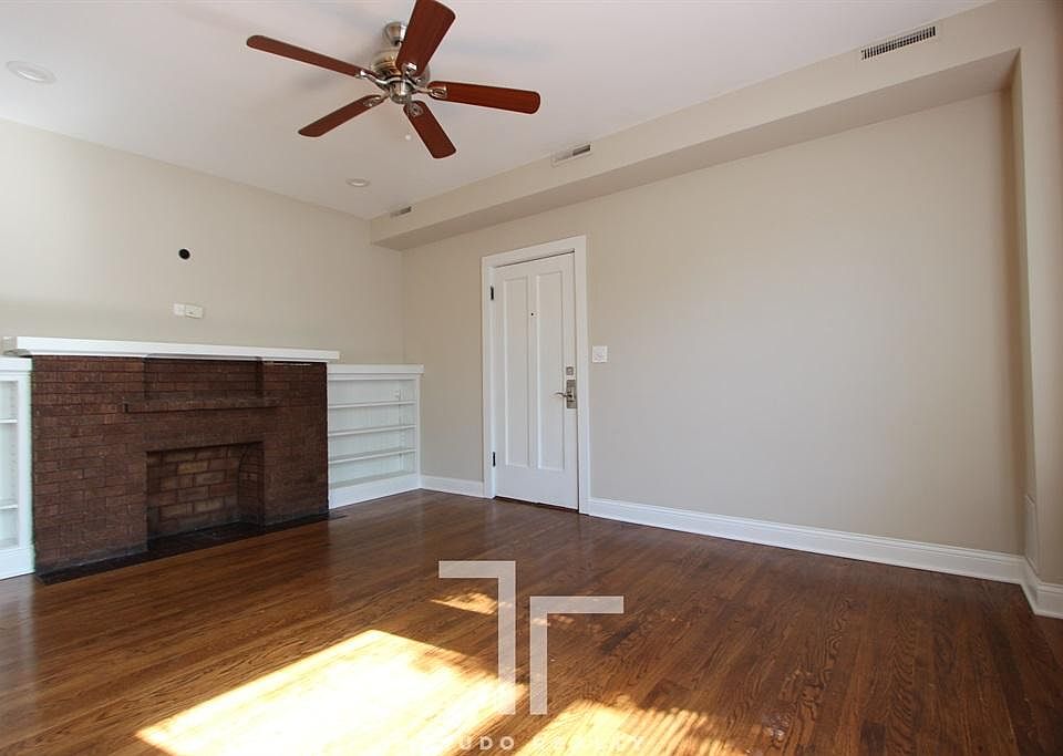 1st image of 3951 N Mozart St #2