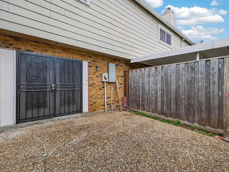 6631 Wanda Ln — Photo 33